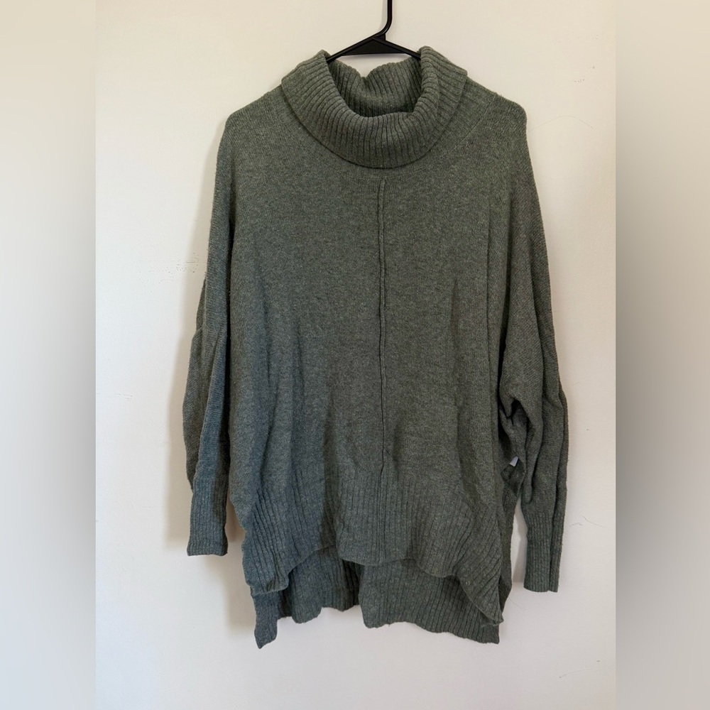 Jessica Simpson Sweater